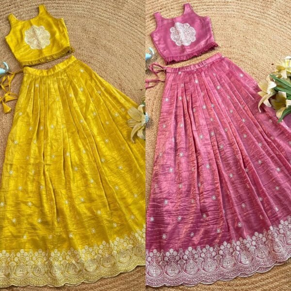 Stylish crush skirt and sleeveless top set for girls (2 Colors)