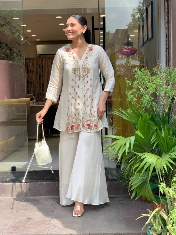 Beautiful Co-Ord Set in KURTI  WITH PANt Set in Silk